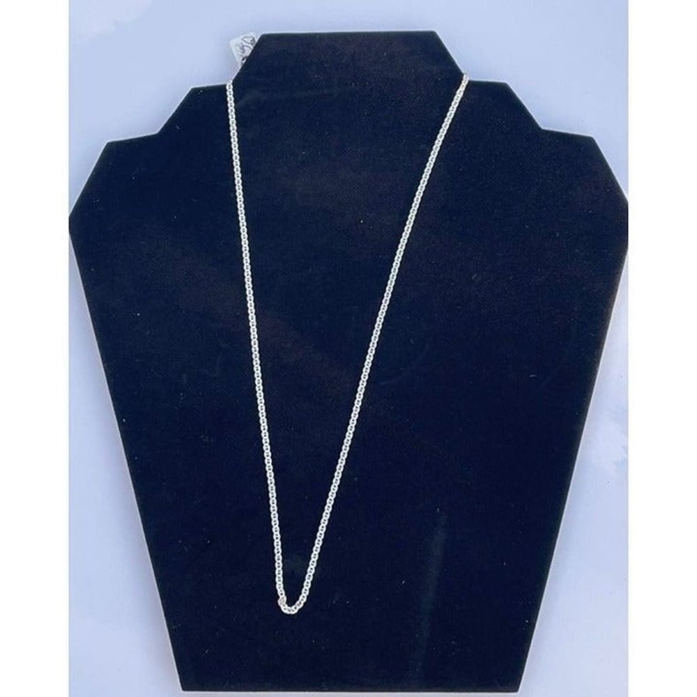 .925 silver flat chain measures 9.5 inches